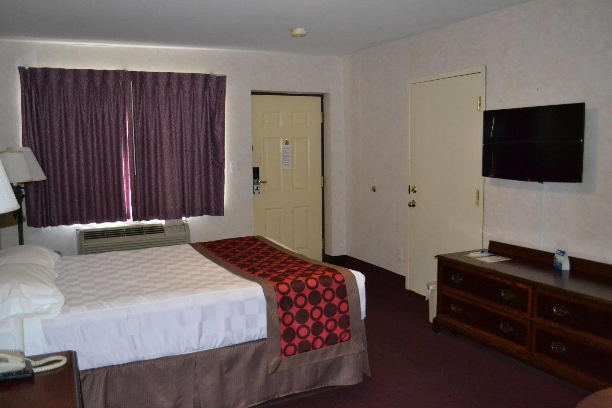 Travelodge By Wyndham Niagara Falls - New York Eksteriør billede